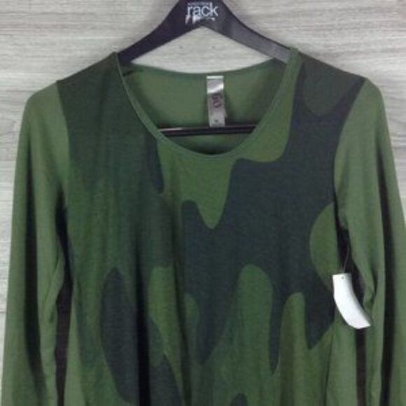 Go Couture Printed Scoop Neck Sharkbite Sweater size M - Picture 3 of 5